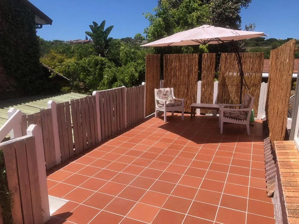 Omi's Place of Stay — deck, Wilderness