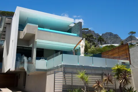 4 bedroom apartment to rent in Camps Bay, photo 2