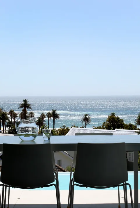 4 bedroom apartment to rent in Camps Bay, photo 10