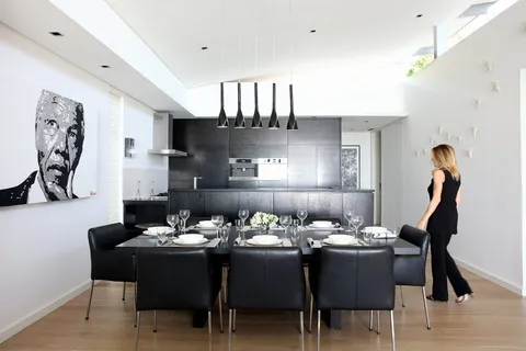 4 bedroom apartment to rent in Camps Bay, photo 4